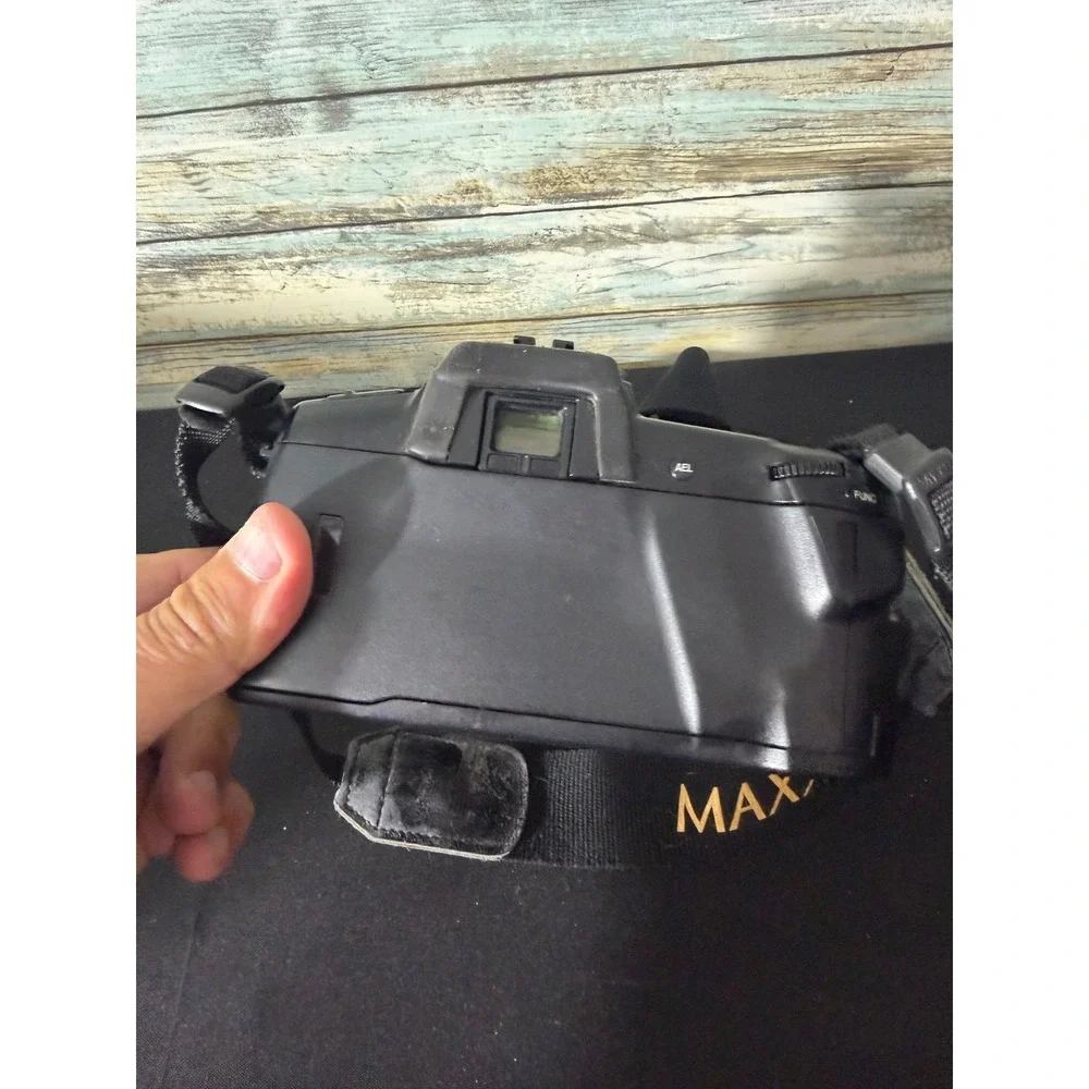 Minolta Maxxum 7xi 35mm SLR Film Camera 80-200mm Lens Black Good AF Zoom